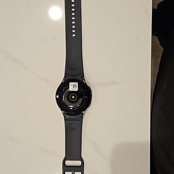 Samsung smart watch - Picture 2 of 4
